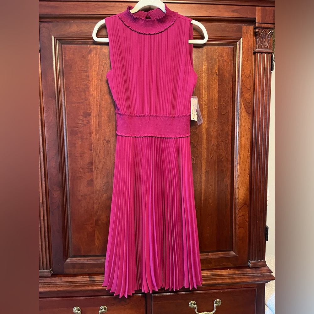 Nanette Lenore Pink Sleeveless Pleated Dress: Size 8